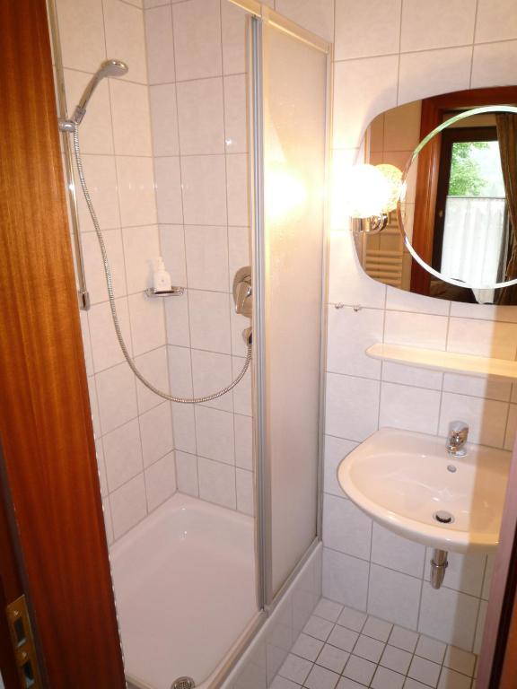 Hotel Garni Zeranka Ruhpolding Værelse billede